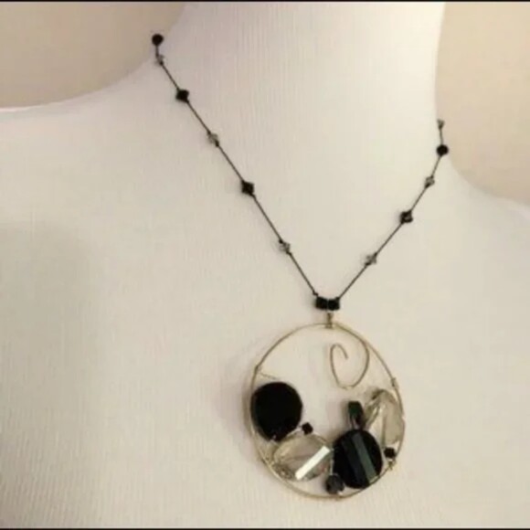 Wire Circle Pendant Beaded Necklace Handmade - Picture 1 of 9